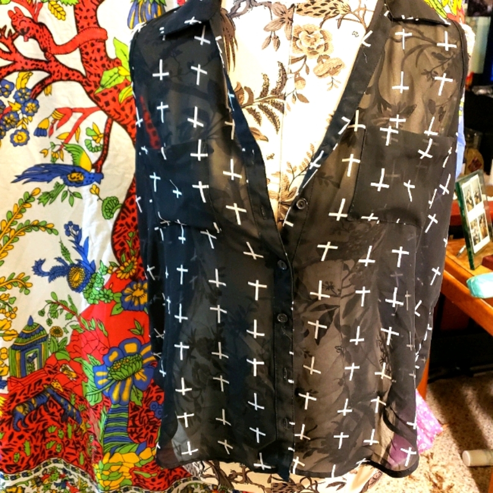 Wet Seal Black White Cross Sleevless Tank